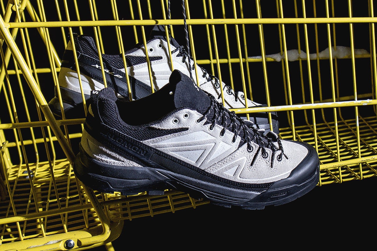 オンヨネ　Salomonワッペン、 プリント入り　ウィンブレ　Lサイズ SALOMON SPRING ARRIVALS – Premier