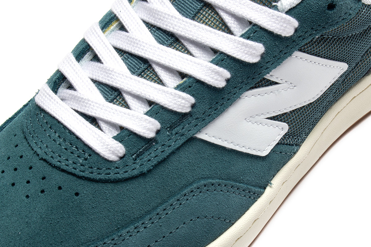 New Balance Numeric | 440 V2 Style # NM440FGR Color : New Spruce / White