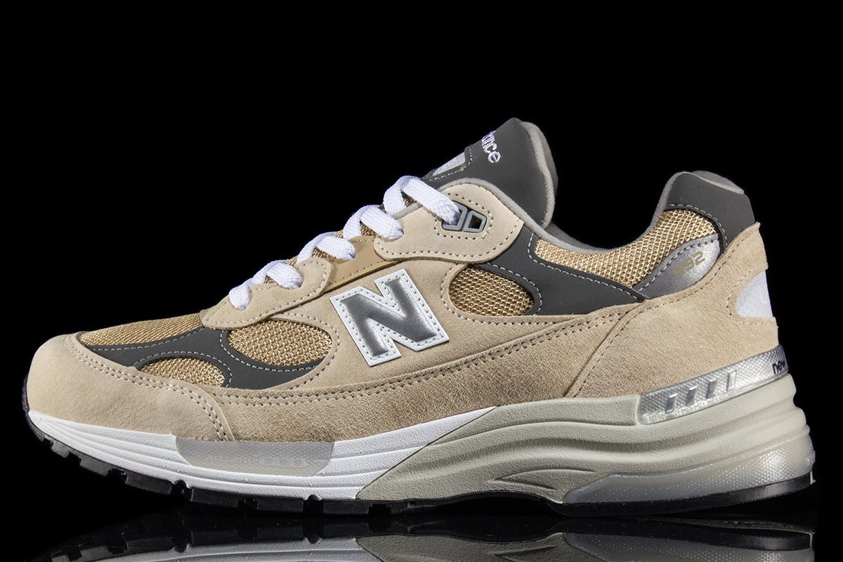 992 – Premier