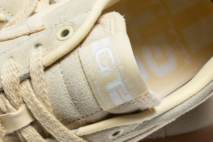 Nike SB Zoom Blazer Low Pro GT Style # FN7404-200 Color : Pale Vanilla
