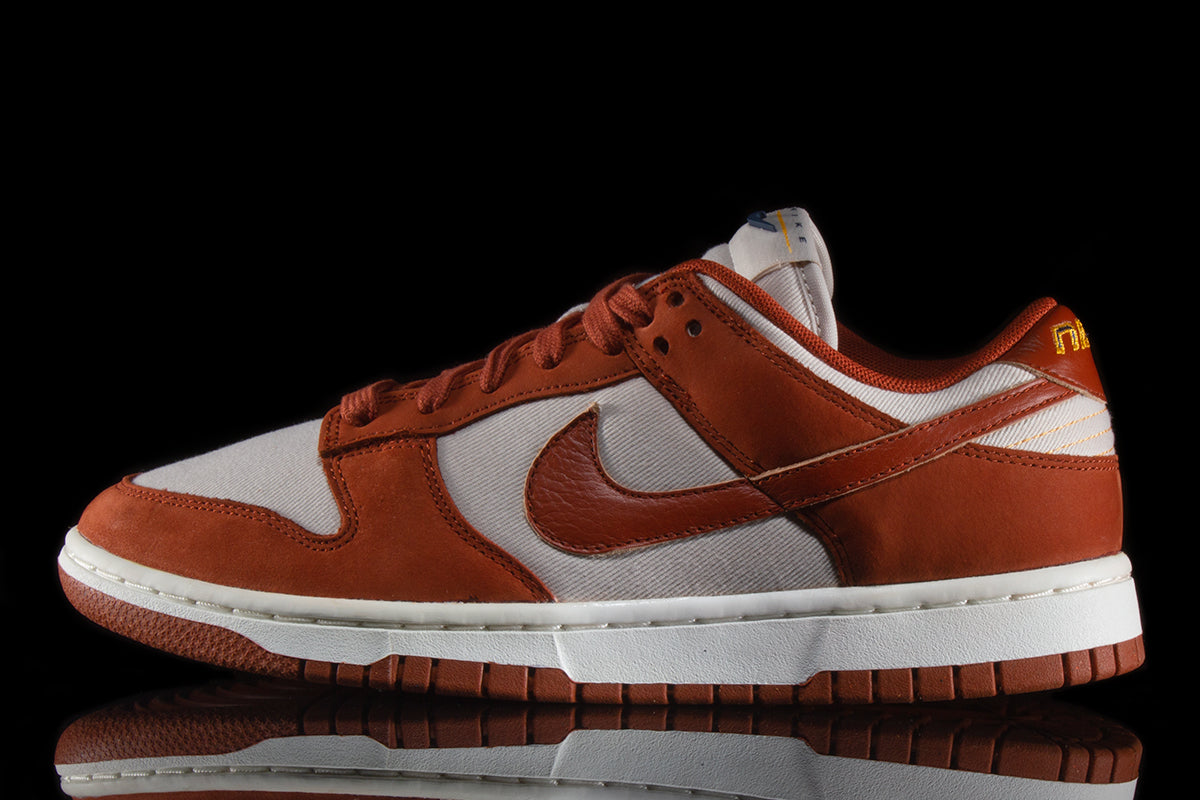 Women's Dunk Low LX 'Rugged Orange' â Premier