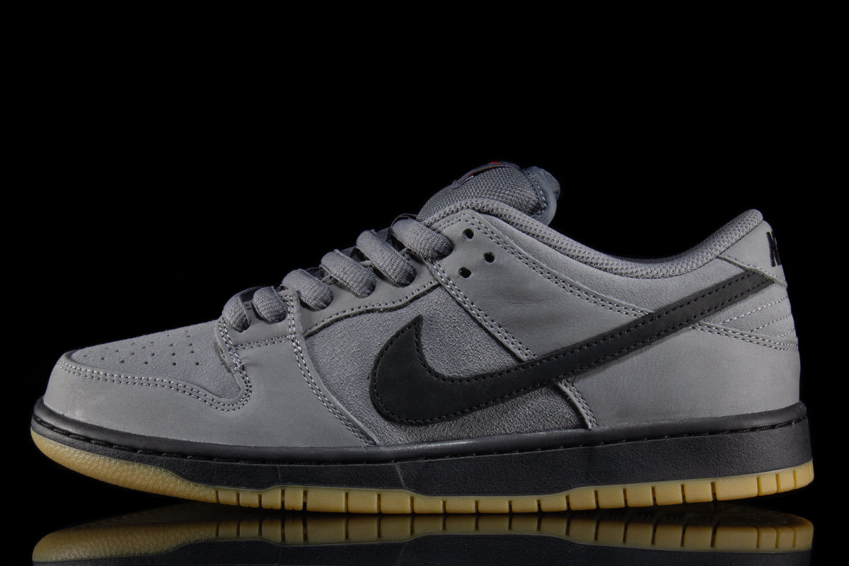 Giày Nike SB Dunk Low Pro 'Cool Grey' FJ1674-002 Giày Nike SB Dunk Low Pro 'Cool Grey' FJ1674-002