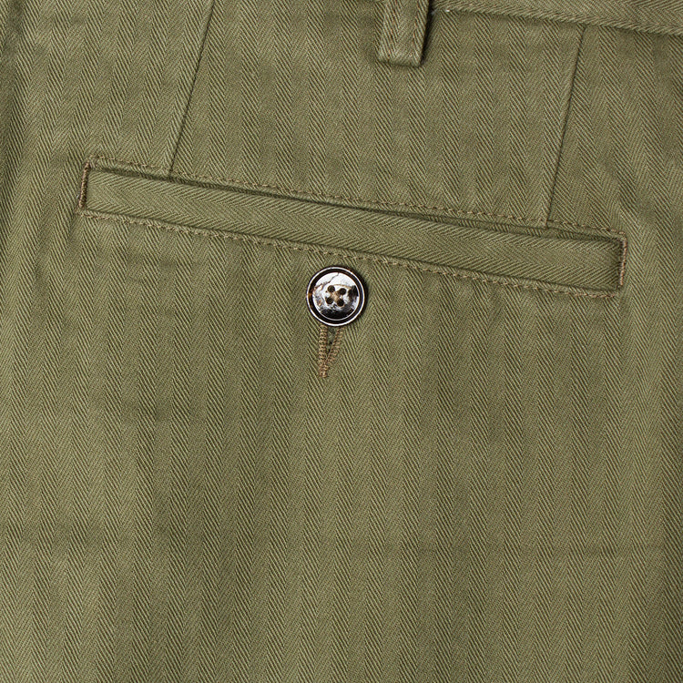Noah | Classic Double-Pleat Herringbone Pant Color : Army Green