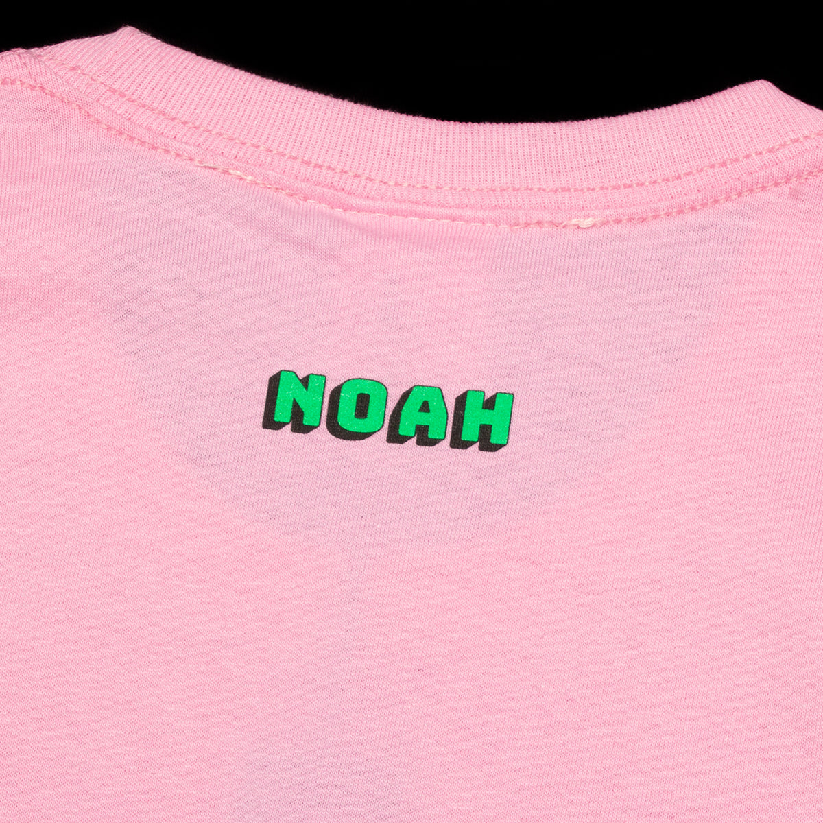 Noah | Truth Is Beauty T-Shirt Color : Candy Pink