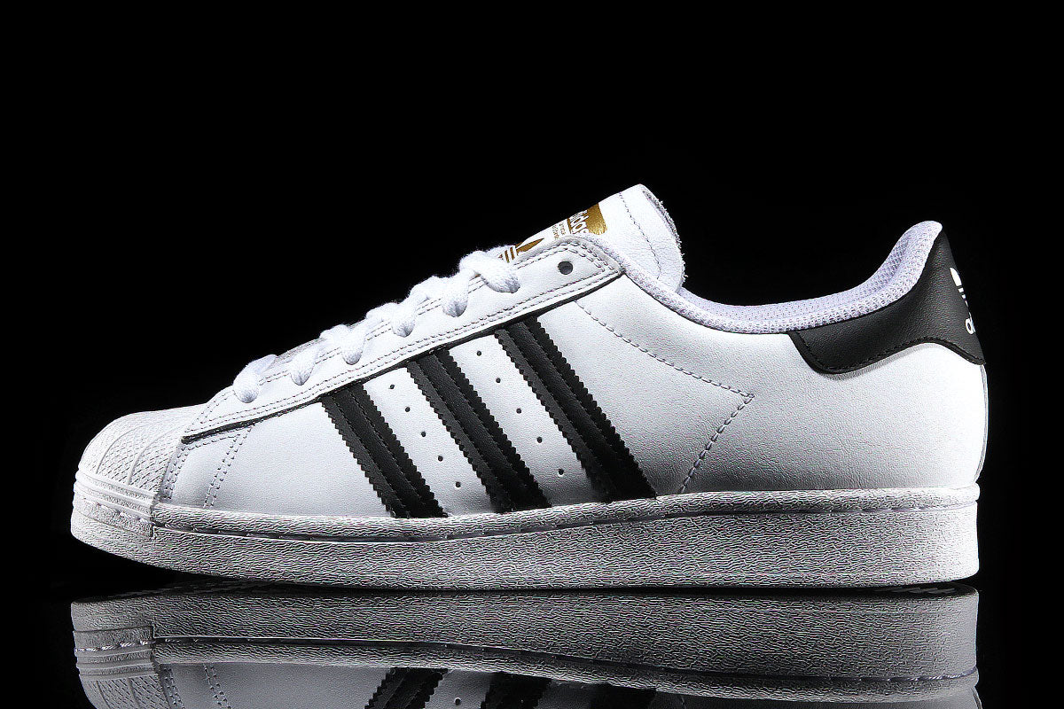 adidas Superstar ADV Cloud White / Core Black Shoes - 7.5 adidas Superstar ADV Cloud White / Core Black Shoes - 7.5