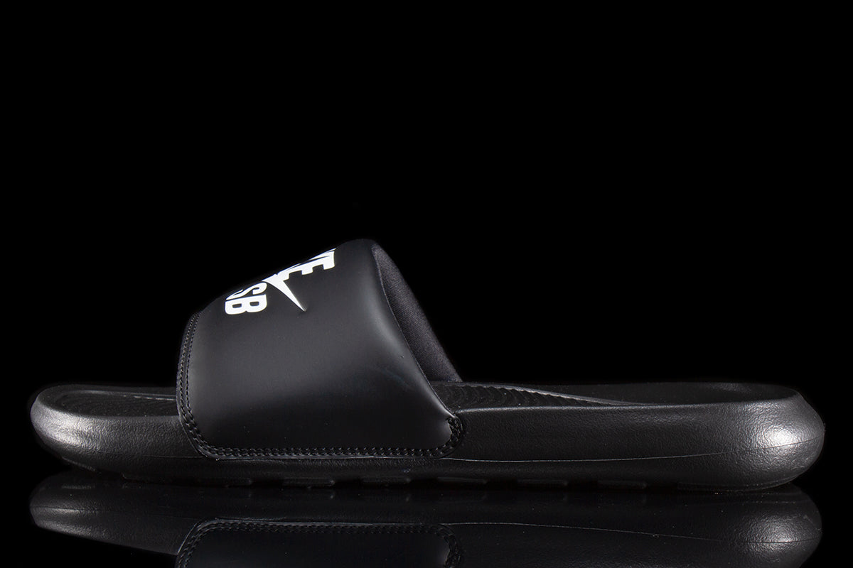 nike victori one slide sizing