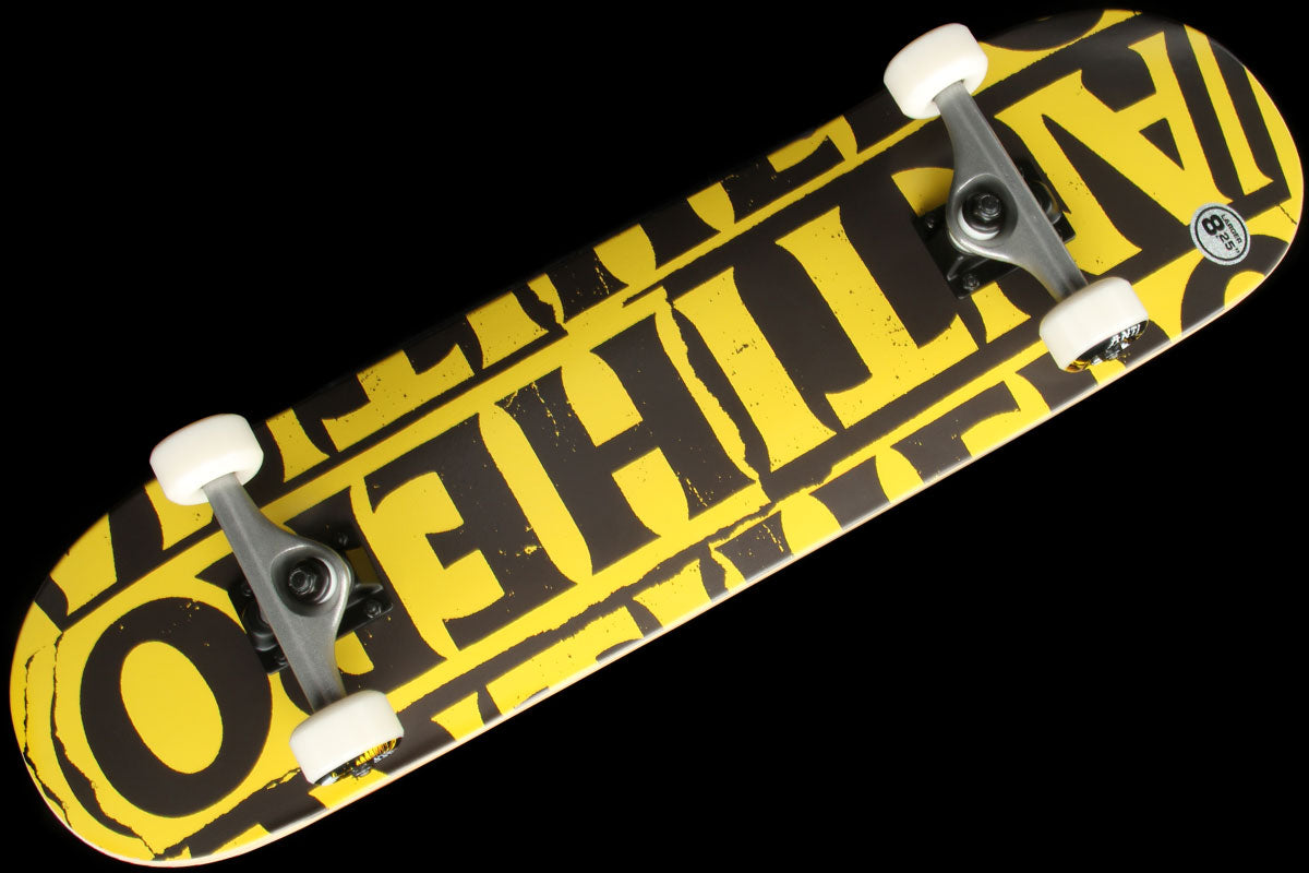 （ざくろ）ANTI HERO COMPLETE スケートボード イエロー Black Hero Yellow Complete 8.25