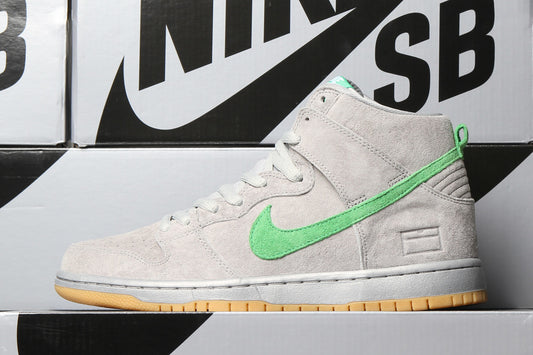 NIKE SB DUNK HIGH PREMIUM (SILVER BOX)