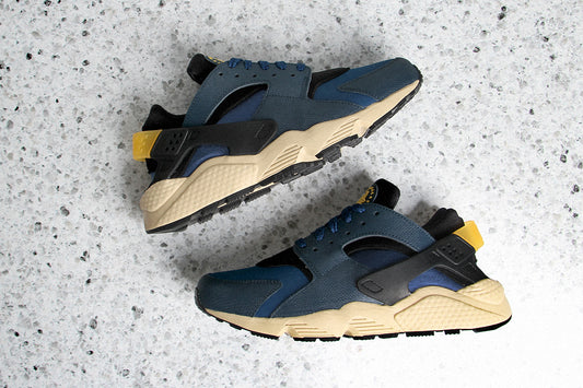 NIKE HUARACHE PREMIUM