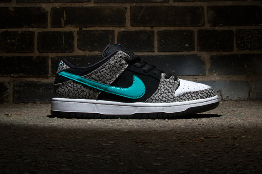 NIKE SB DUNK LOW CLEAR JADE