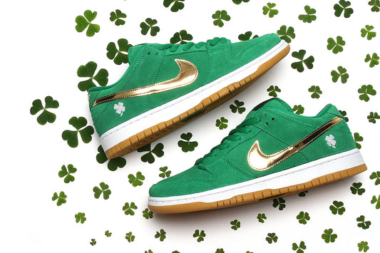 NIKE SB DUNK LOW "LUCKY GREEN"