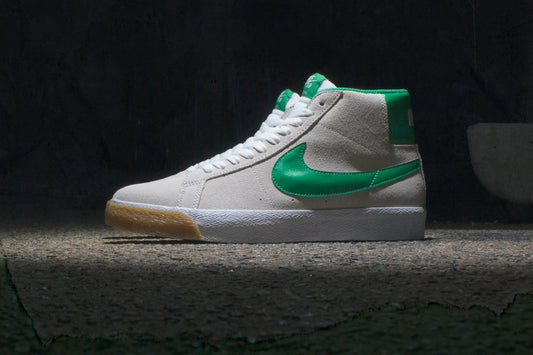 NIKE SB BLAZER MID