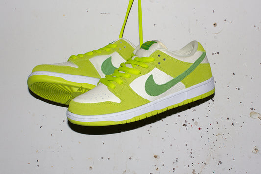 NIKE SB DUNK LOW - GREEN APPLE