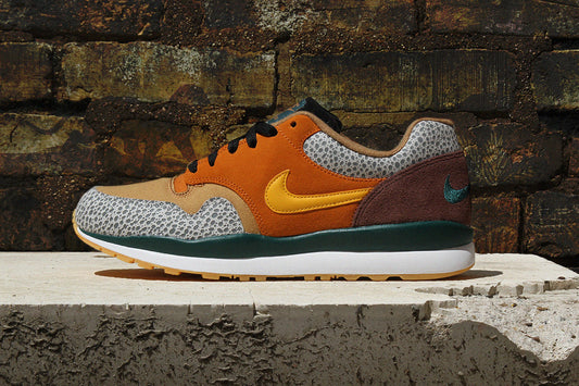 NIKE SPORTSWEAR