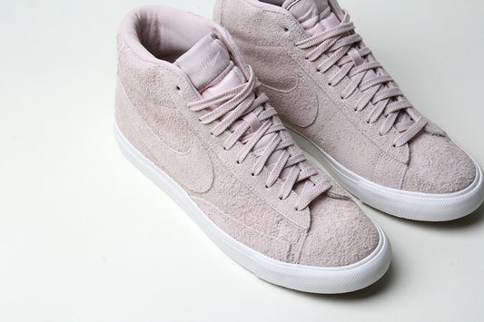 NIKE BLAZER MID