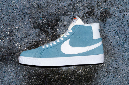 NIKE SB BLAZER MID