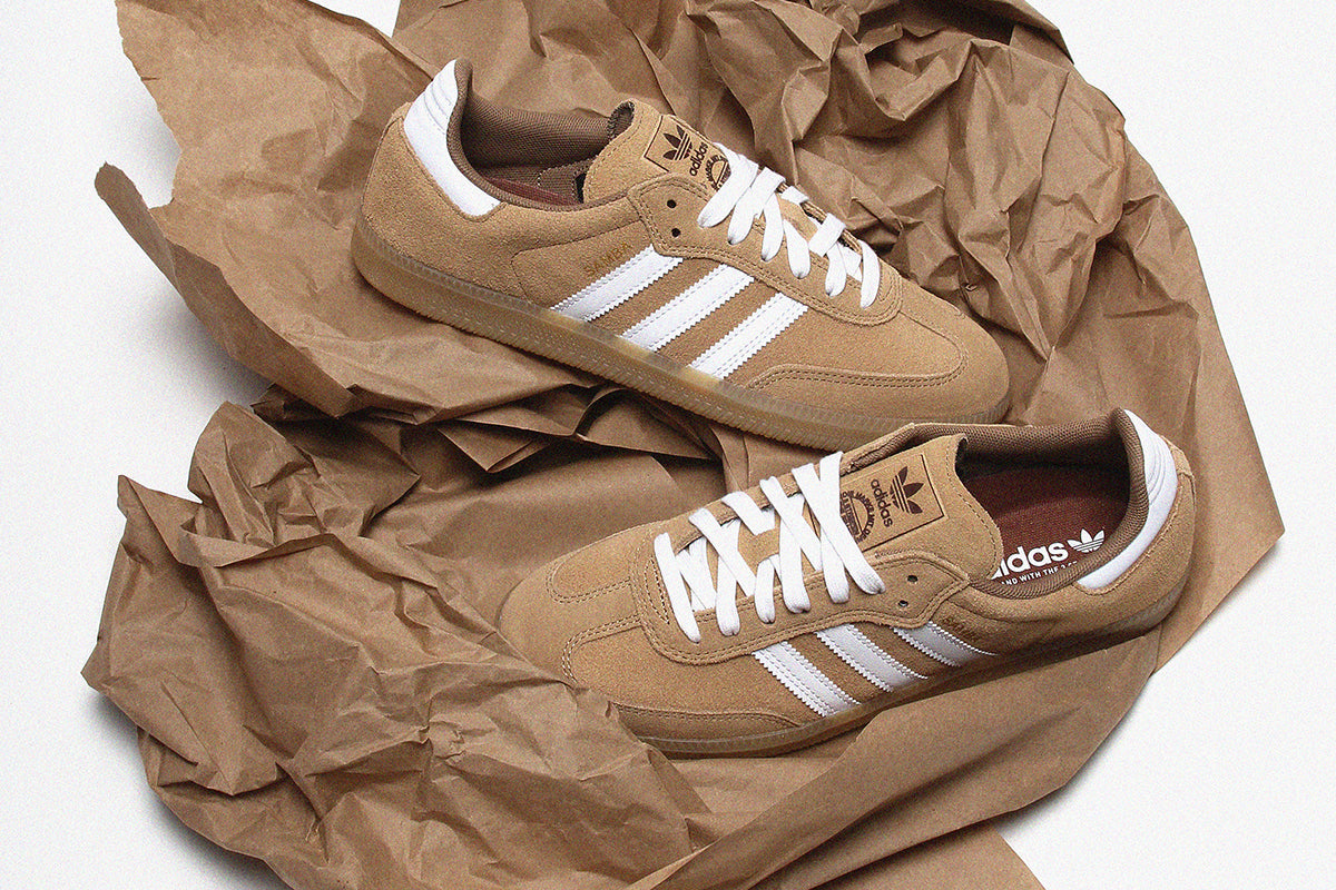 [レア]　オフコース メモリアル ゴールド ディスク adidassambaADVcardboardcloudwh