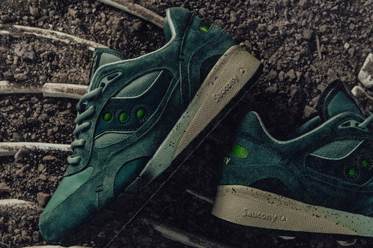 FEATURE X SAUCONY "LIVING FOSSIL"