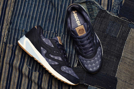 UP THERE / SAUCONY "SASHIKO" GRID 8000