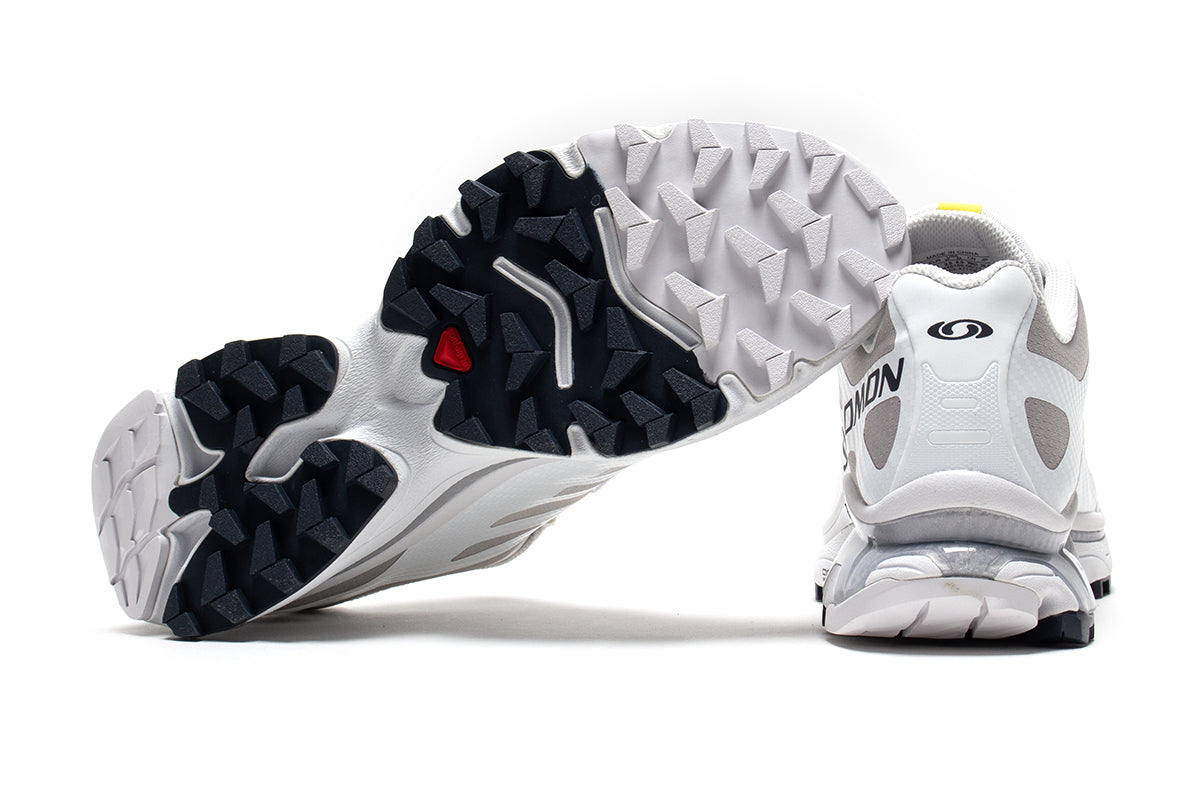 Salomon | XT-4 OG
Style # L47133000
Color : White / Ebony / Lunar Rock