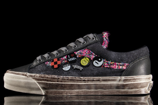 Vans OTW - LX Old Skool 36 Souvenir
Style # VN000E8VEMV1
Color : Faded Black