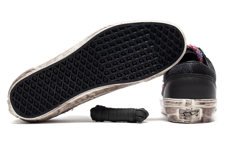 Vans OTW - LX Old Skool 36 Souvenir
Style # VN000E8VEMV1
Color : Faded Black