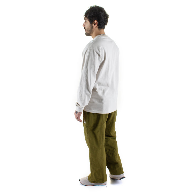Nike - ACG Dolomiti Pant
Style # IF0913-368
Color : Olive Flak / Black / Summit White