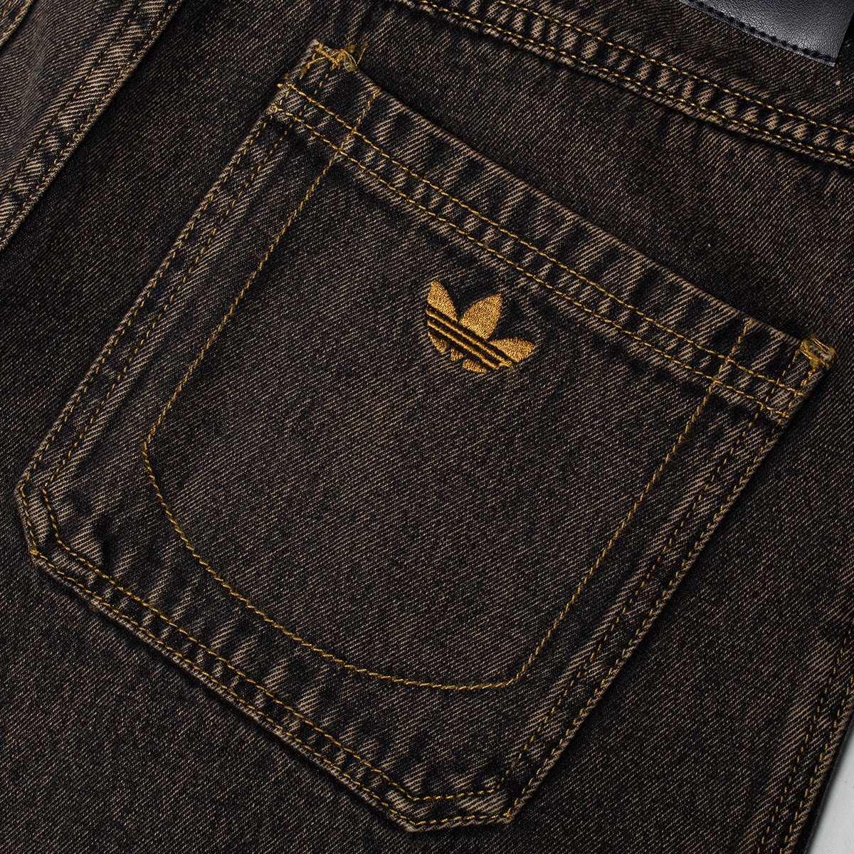 Adidas Skateboarding - Kader Pant
Style # KD9431
Color : Bronze Strata