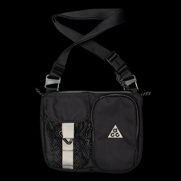 バッグ 00s NIKE ACG messenger bag black s-l400.jpg