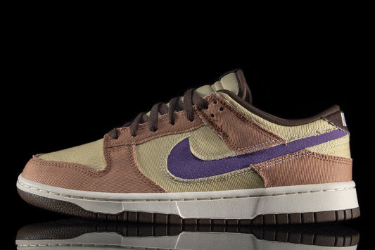 Nike | Dunk Low Pro Retro
Style # HF3141-200
Color : Dusted Clay / Dusty Amethyst / Team Gold