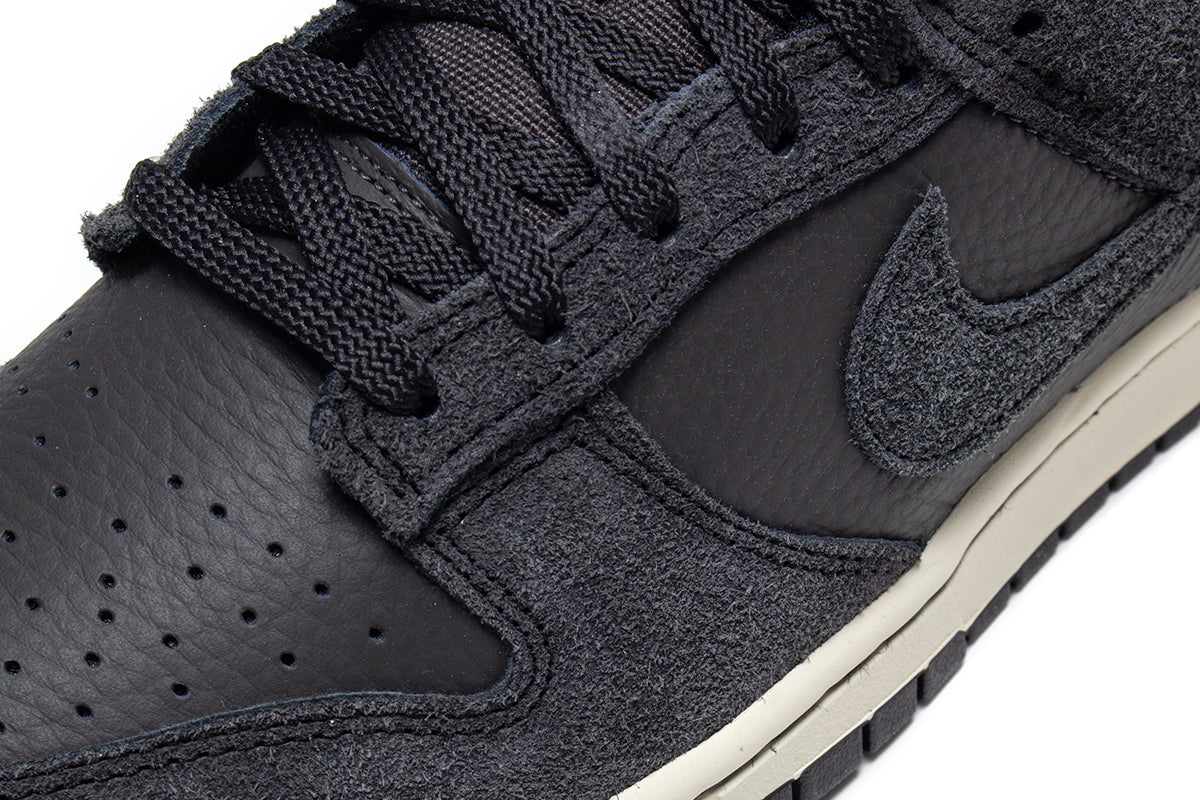 Nike | Dunk Low Pro Retro
Style # HF3145-001
Color : Black / Off Noir / Medium Ash / Coconut Milk