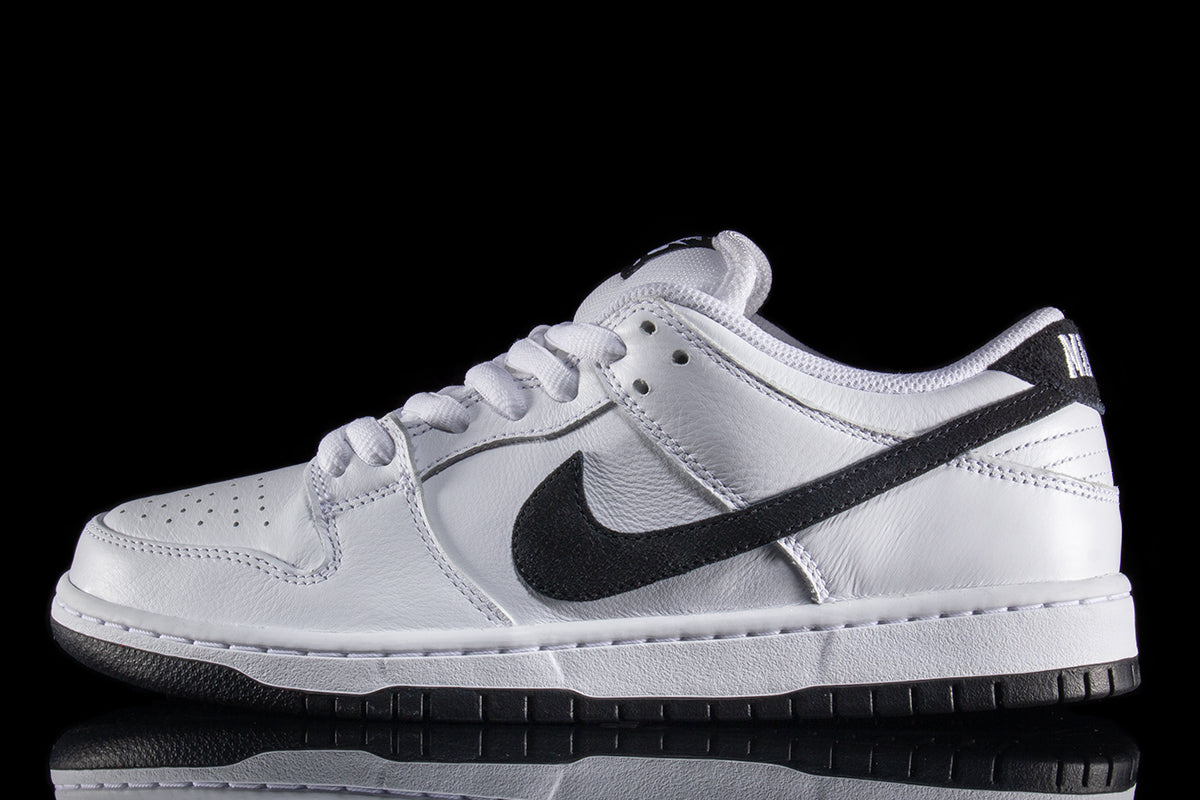 Nike SB | Dunk Low Pro
Style # HF3704-100
Color : White / Black