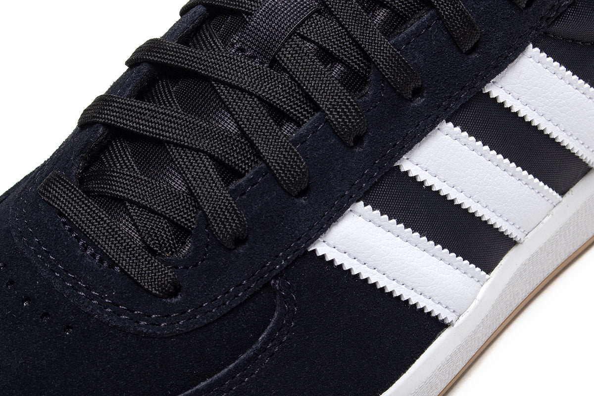 Adidas Skateboarding - Glenburn
Style # HP3514
Color : Core Black / Footwear White / Gum 4