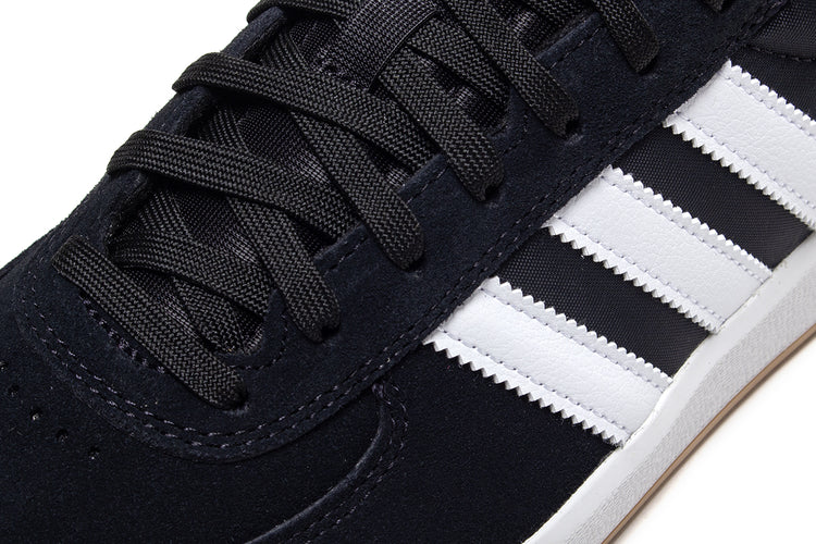Adidas Skateboarding - Glenburn
Style # HP3514
Color : Core Black / Footwear White / Gum 4