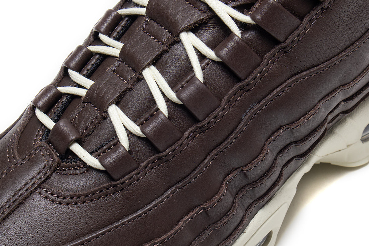 Nike - Air Max 95 Big Bubble
Style # IM0696-200
Color : Baroque Brown / Coconut Milk
