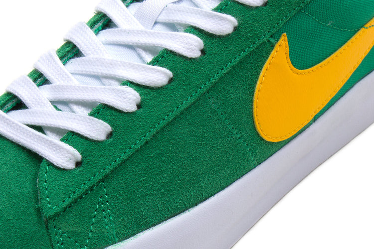 Nike SB Zoom Blazer Low Pro GT Style # DC7695-300 Color : Lucky Green / University Gold