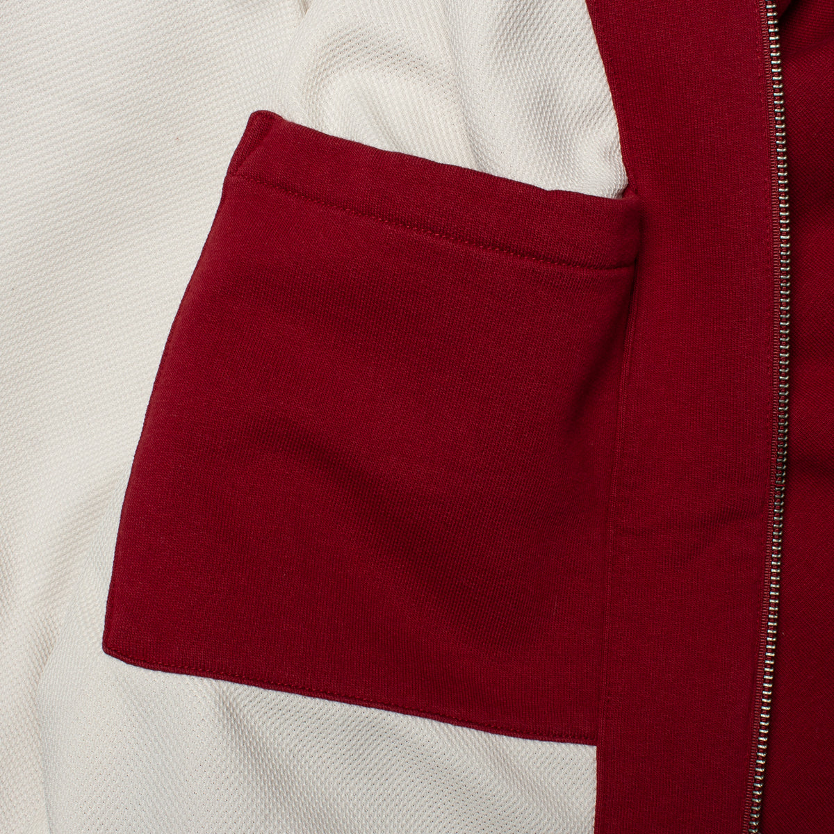 Carhartt WIP - Active Sweat Jacket
Style # I035602-H806
Color : Scarlet (Stone Washed)