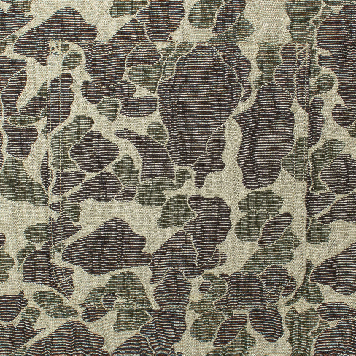 Carhartt WIP - Tapestry Chore Coat
Style # I035329-3CK
Color : Camo Duck Jacquard / Green / Tobacco