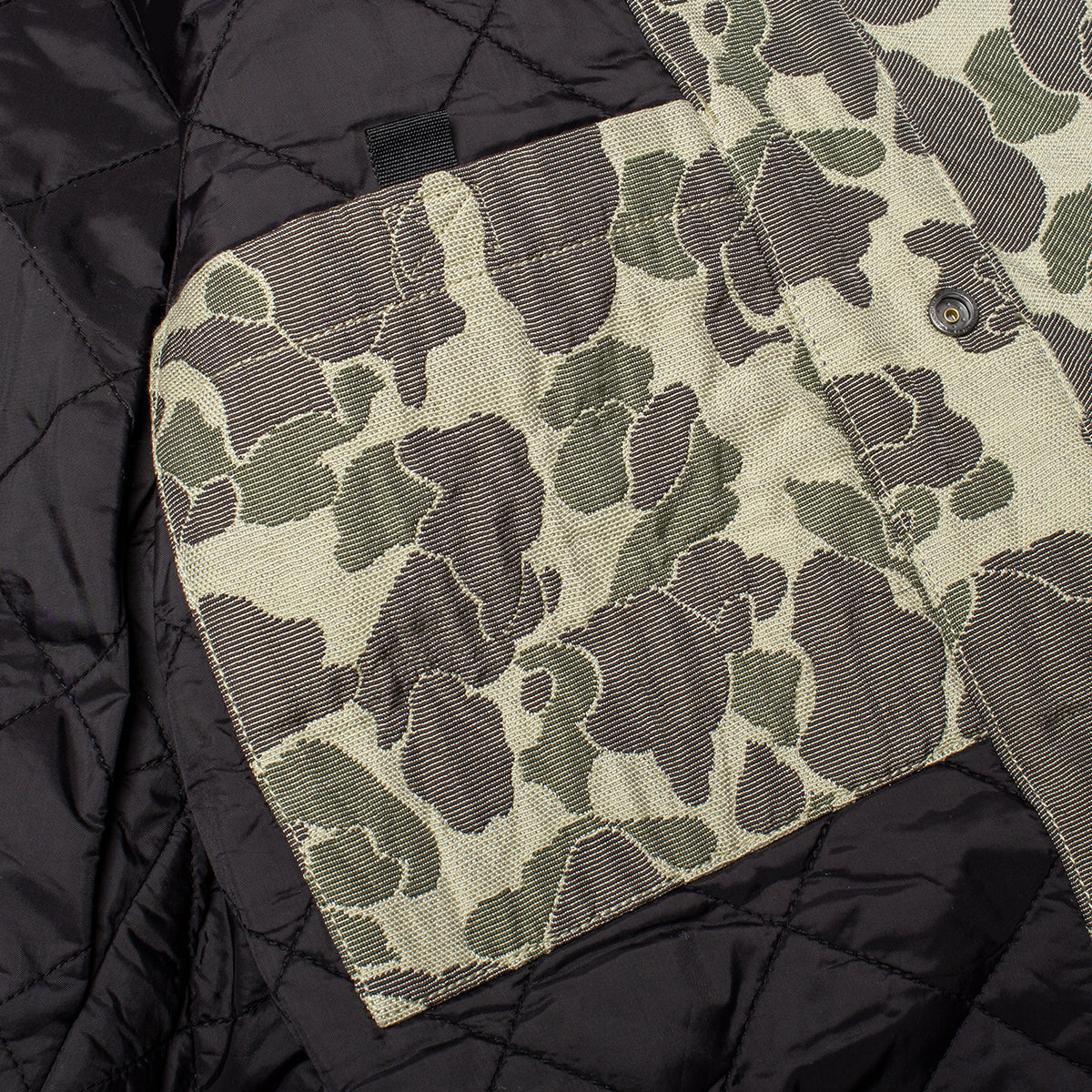 Carhartt WIP - Tapestry Chore Coat
Style # I035329-3CK
Color : Camo Duck Jacquard / Green / Tobacco