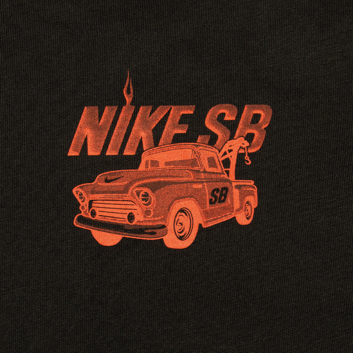 Nike SB | Max90 Tow T-Shirt
Style # HJ0820-010
Color : Black