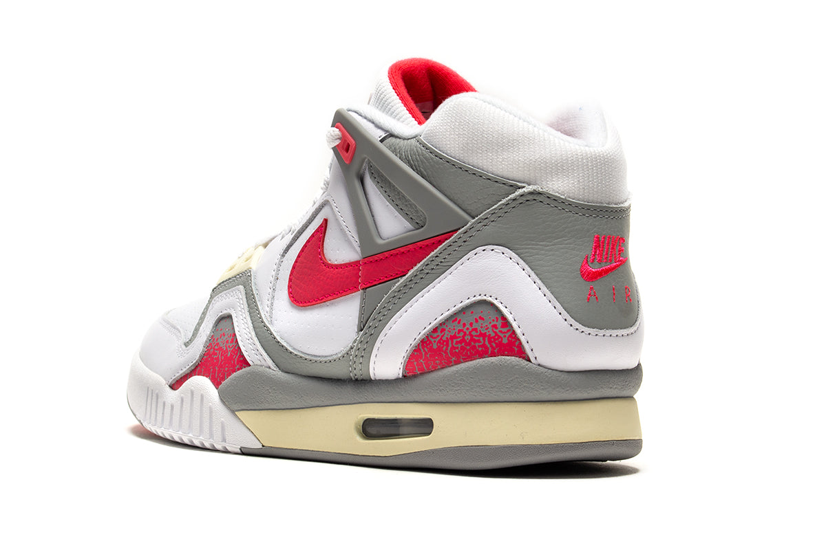 Nike | Air Tech Challenge II
Style # FZ9033-100
Color : White / Racer Pink / LT Smoke Grey