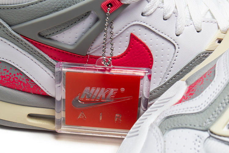 Nike | Air Tech Challenge II
Style # FZ9033-100
Color : White / Racer Pink / LT Smoke Grey