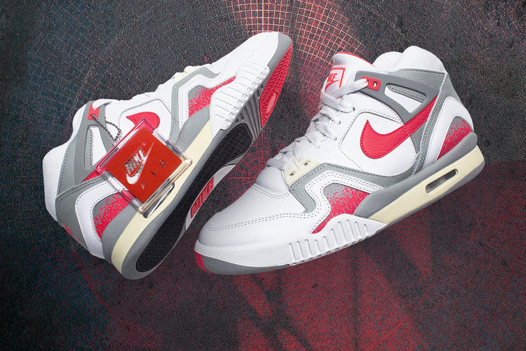 Nike | Air Tech Challenge II
Style # FZ9033-100
Color : White / Racer Pink / LT Smoke Grey