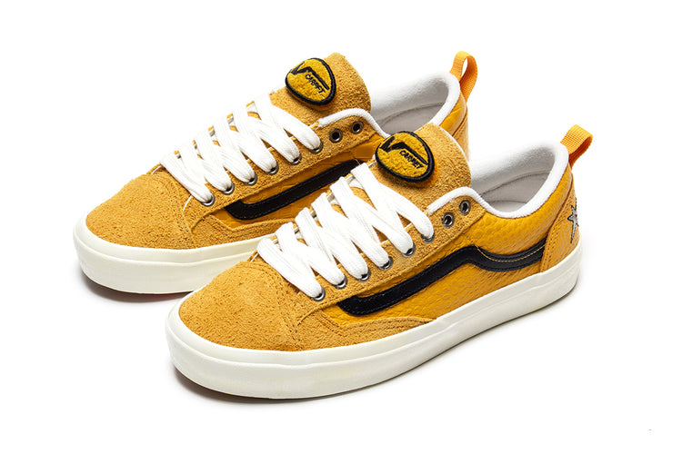Vans | Skate Old Skool 36 x Carpet
Style # VN000EEGYLW1
Color : Yellow / White
