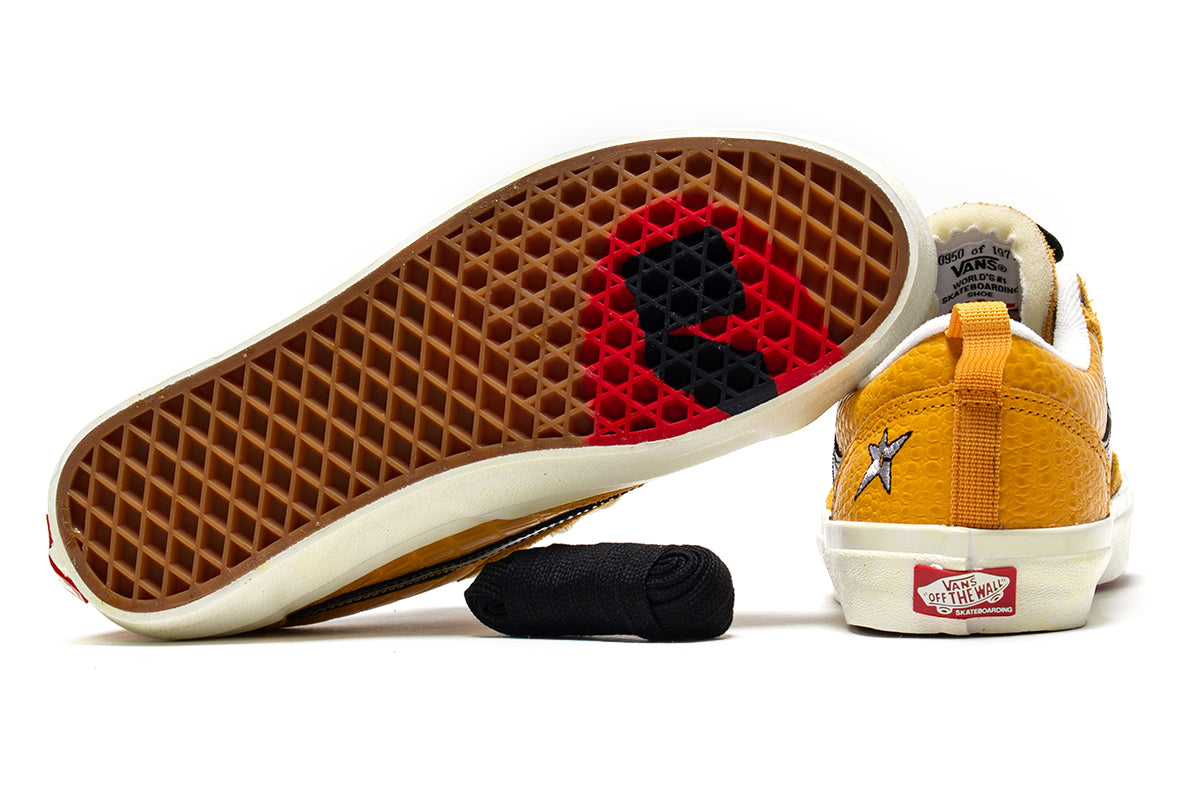 Vans | Skate Old Skool 36 x Carpet
Style # VN000EEGYLW1
Color : Yellow / White