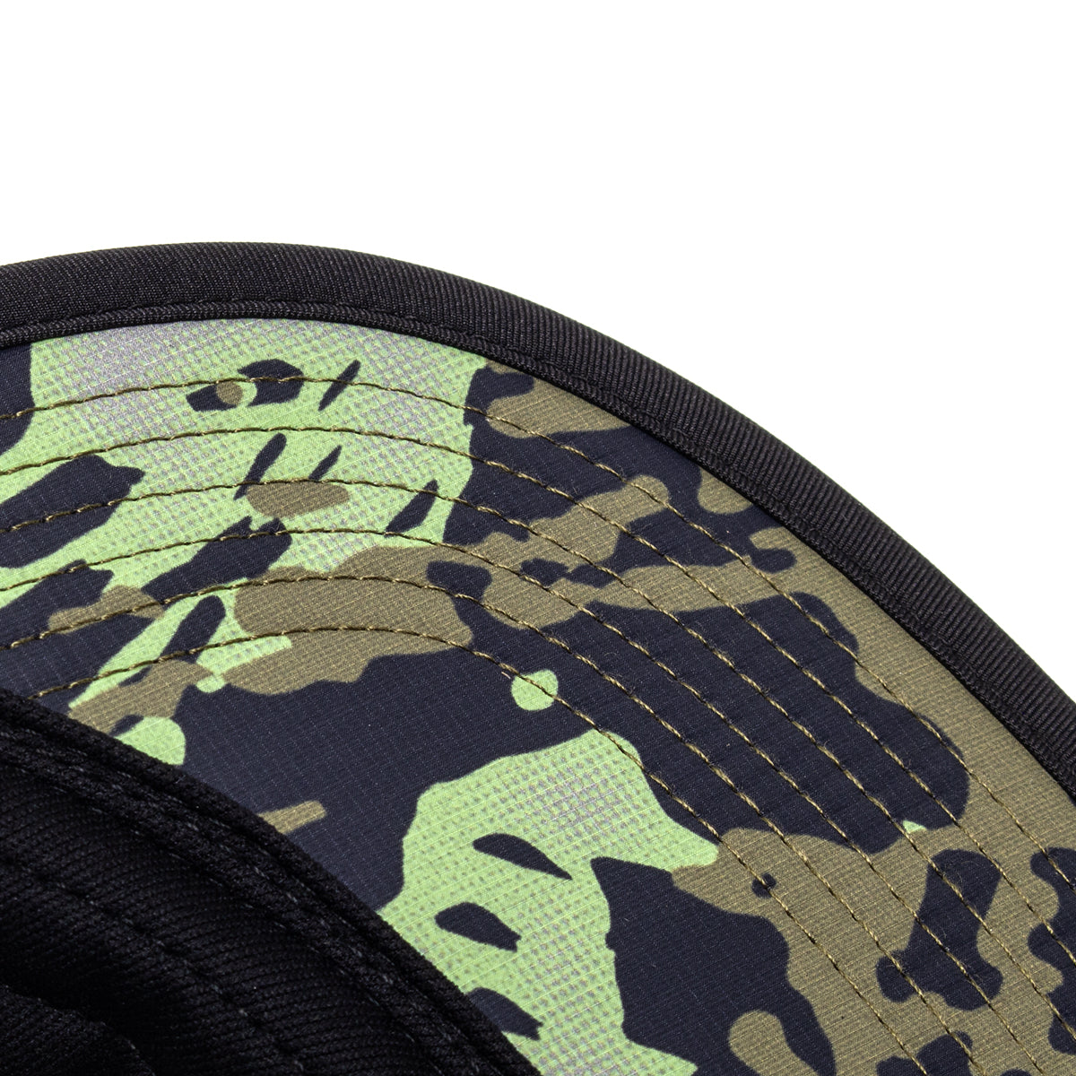 Nike - ACG Fly Cap
Style # IH9260-368
Color : Olive Flak / Black / Black