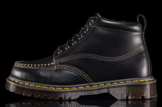 Dr. Martens - Lowell Chukka
Style # 42706001
Color : Black