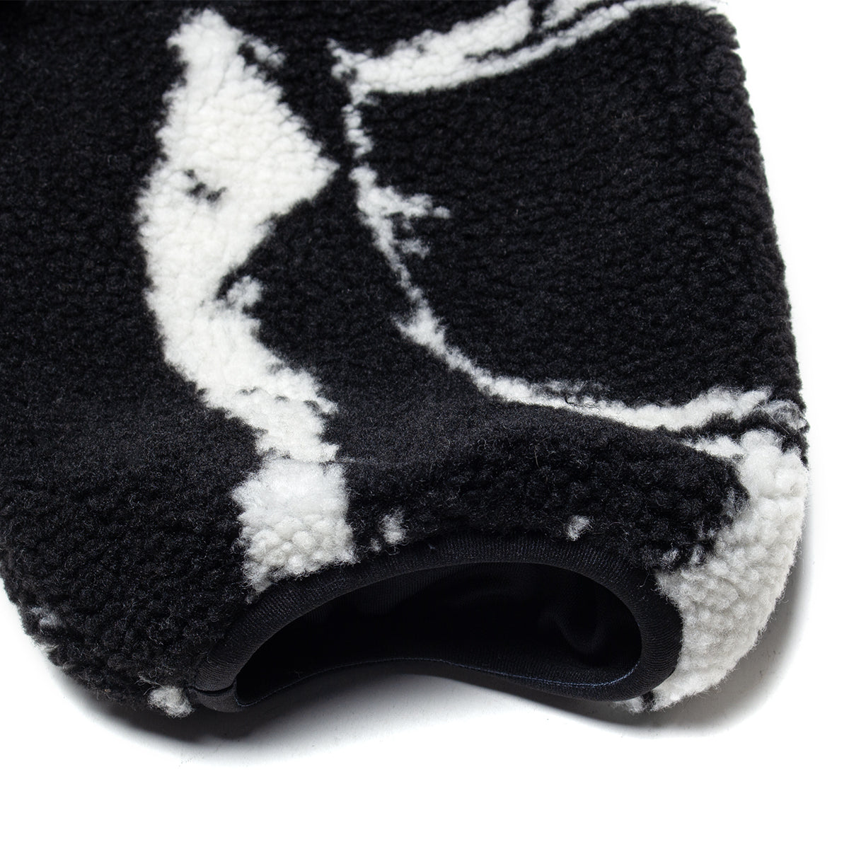 Nike - Women's Oversized High Pile Fleece
Style # IF0344-010
Color : Black / Black / Sail