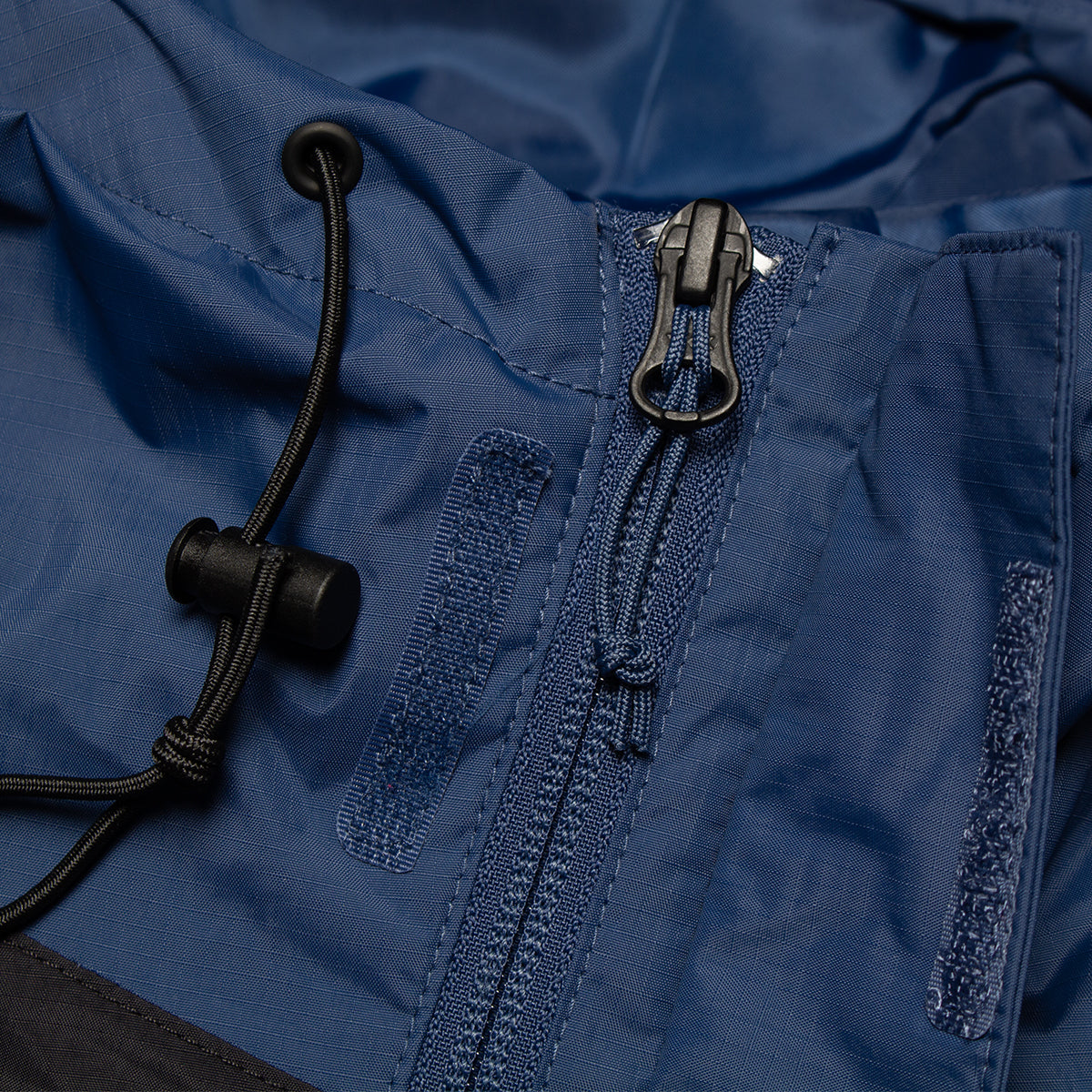 The North Face | Antora Jacket
Style # NF0A7QEY4GE1
Color : Shady Blue / TNF Black