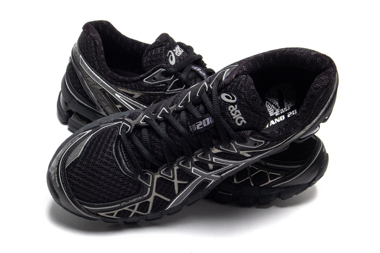Asics - Gel-Kayano 20
Style # 1203A388.003
Color : Black / Clay Grey